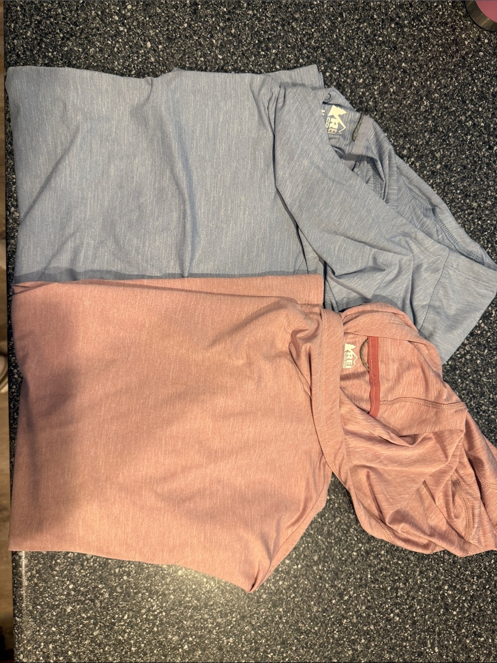 REI Women's Hooded Long-Sleeve Sahara Sun Shade- Dusty Rose & Light Blue